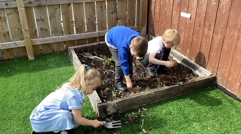 Reception gardening club