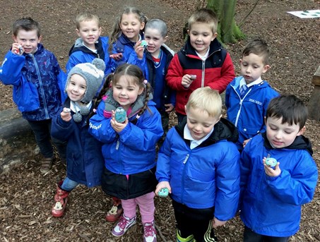 Reception hunt mini beasts again