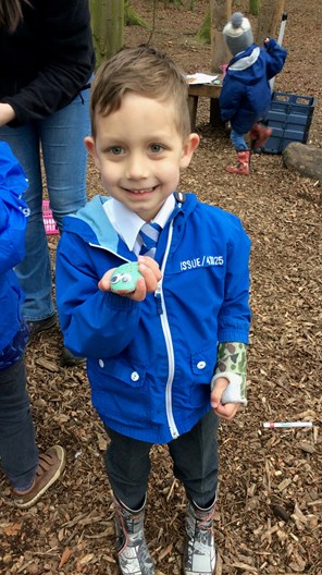 Reception hunt mini beasts again