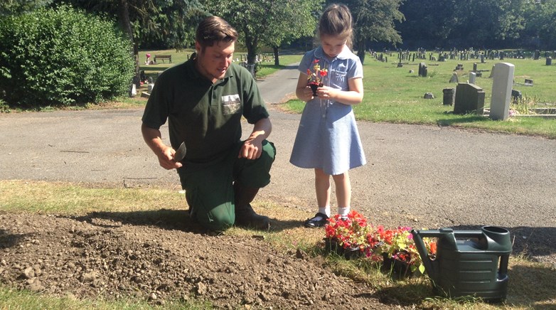 Pupils help the community